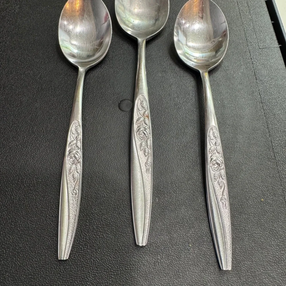 Nasco Embrace Stainless 18 Pc Flatware Set Japan Rose Floral Design Knives Forks